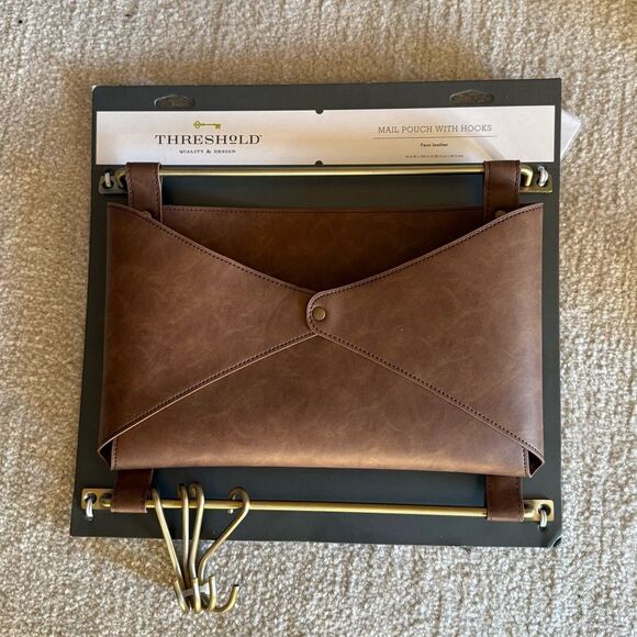 Leather mail pouch - Picture 1 of 1
